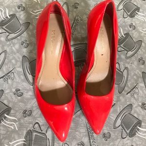 BCBG heels